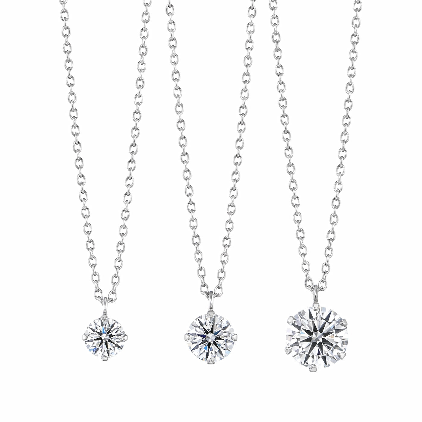 ラボグロウンダイヤモンド専門店『september5』の一粒爪どめダイヤプラチナネックレスの比較。左、0.3ct一粒ダイヤモンドネックレス、真ん中0.5ct一粒ダイヤモンドネックレス、右、1.0ct一粒ダイヤモンドネックレス。