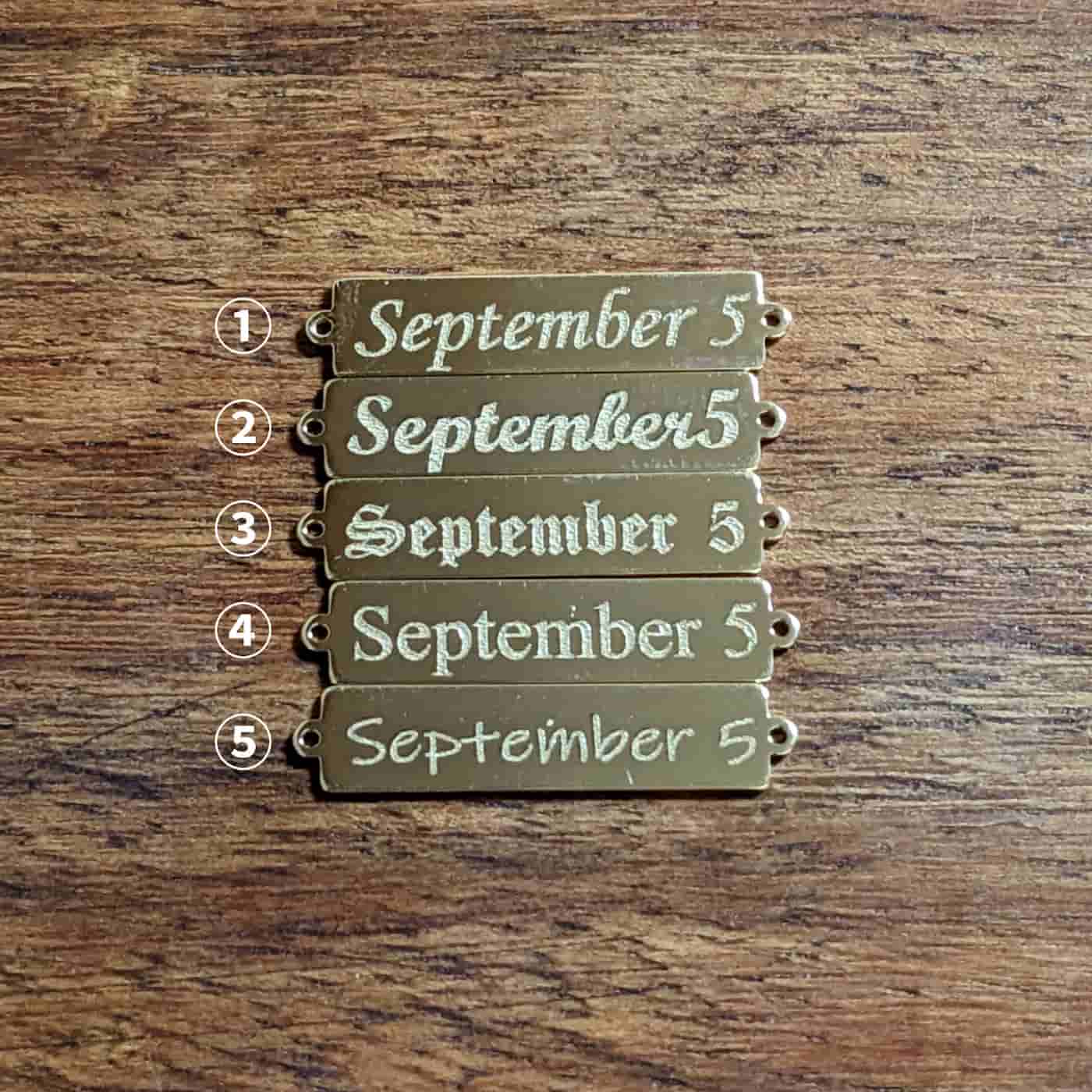 ラボグロウンダイヤモンド専門店『 September５』（セプテンバー５）のK 18イエローゴールドダイヤモンドプレートブレスレットに書くごとができる文字５種類。エレガントかつ爽やかさを印象つけたい方に。セミオーダーで好きな文字が書けるK18のプレートチェーンブレスレット。名前やイニシャル、記念日、誕生日、出産記念日、ペットの名前、推し活に好きな文字を入れて自分だけのオリジナルブレスレットをお作りできます。（文字入れ無料） 18金なので汗や水に強く、永くお使いいただけます。プレート部分は２㎝、全長17㎝調整可能なスライドチェーンなので、誰でも簡単に装着可能、ご自分のお好きな長さに合わせてお使いいただけます。山梨県甲府市の提携工房の職人が一つ一つ手作りで造っているため、上質で安定した品質の商品をお届けします。シンプルなデザインの中に、キラッと光る0.012ctのラボグロウンダイヤモンドのチャームがプレートの横で揺れるのも可愛いです。私から私へのご褒美ジュエリーとして、また母から子へ、パートナーへのプレゼント、また大切な人とのペアブレスレットとしてもおすすめです。自分だけのセミオーダーで日常に華やかさをプラス、ぜひお手元に、この輝きを加えてみてください。 また、エンドプレートには September5の数字の５を18金のプレートであしらいました。 送料無料で全国どこでもお届けします。 ※お取り扱いには、充分にご注意ください。
